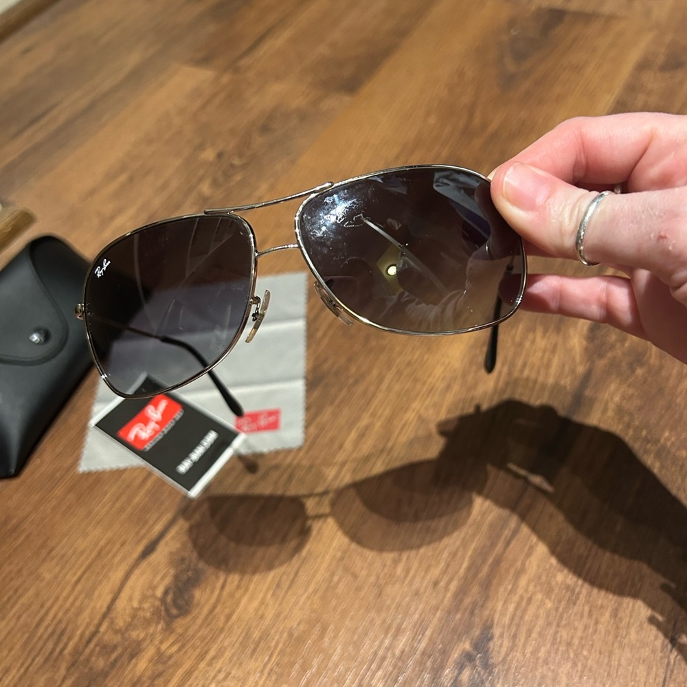Ray-Ban Pilot 3267 sunglasses silver frames with gray gradient tinted lenses - Picture 8 of 16